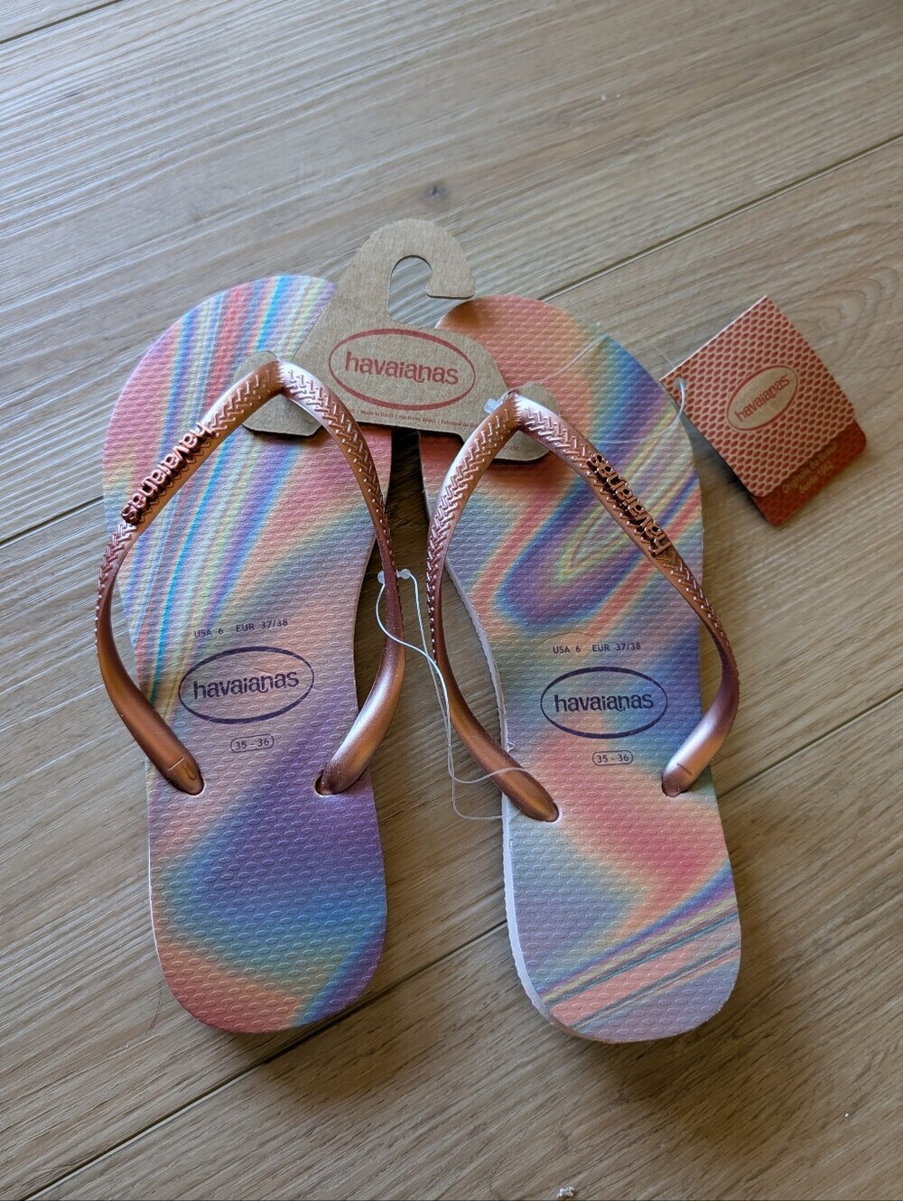 NWT Havaianas Pastel Holographic Flip Flops with Rose Gold Straps